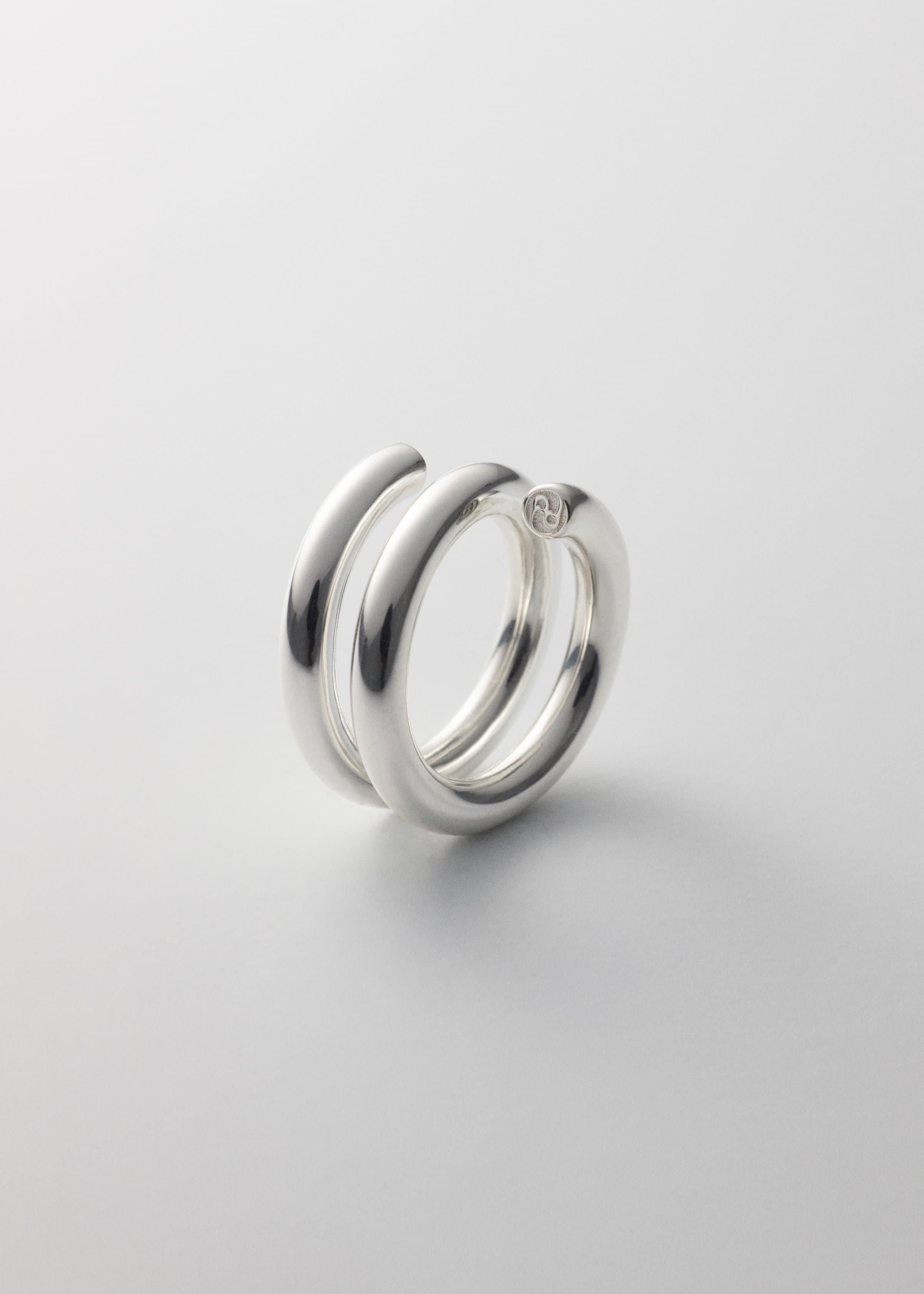 Coil ring