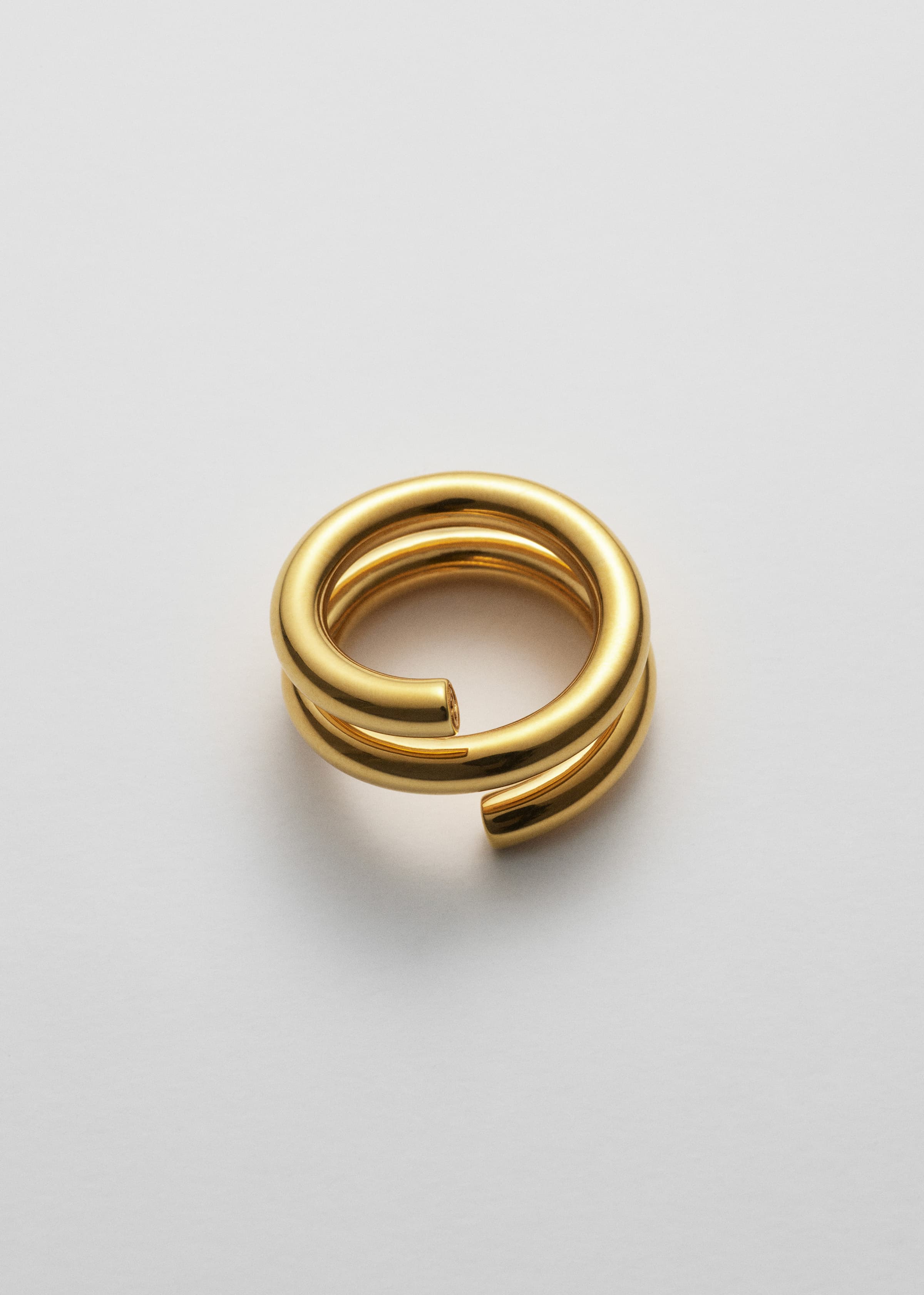 Coil ring