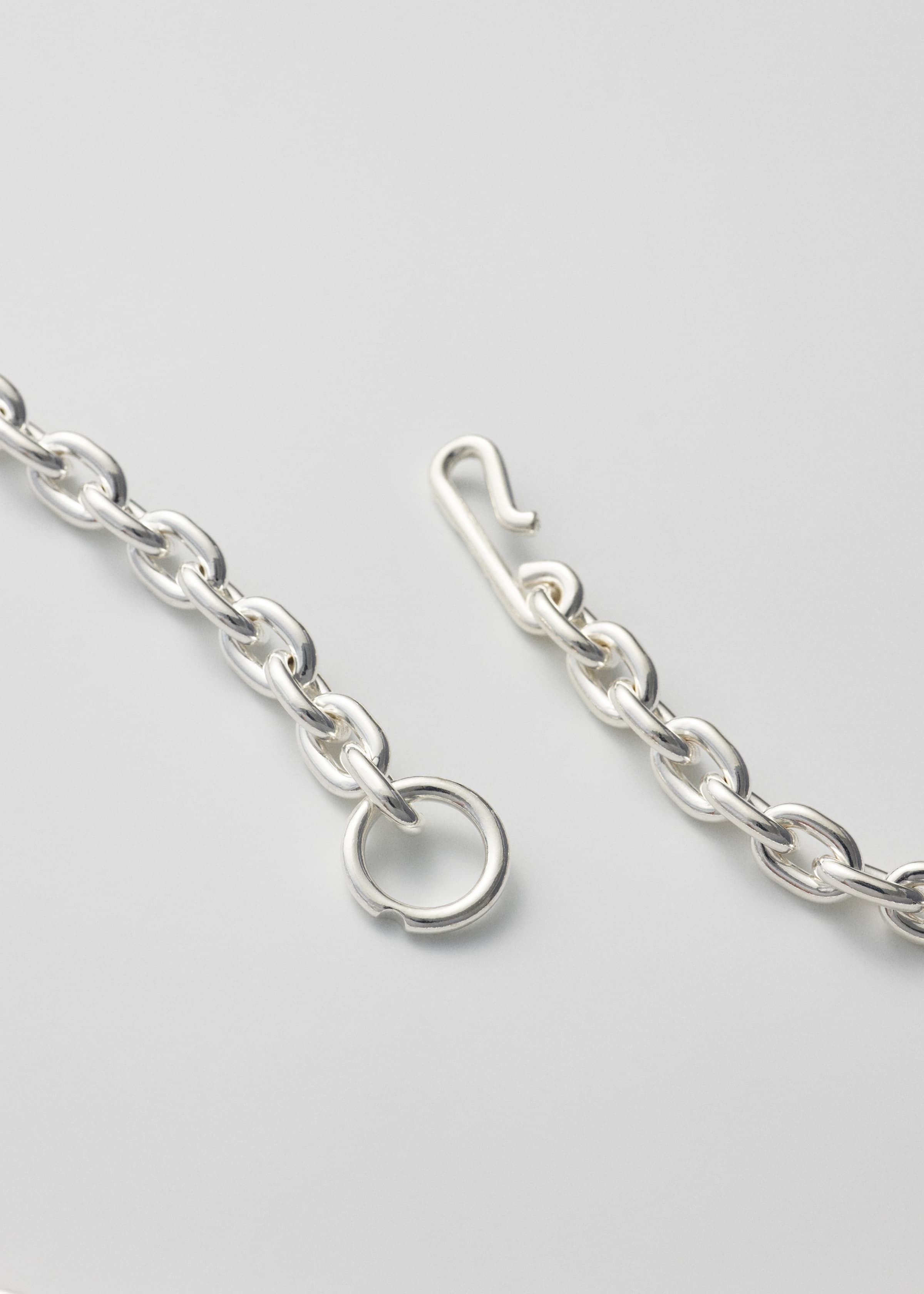 Standard necklace thin