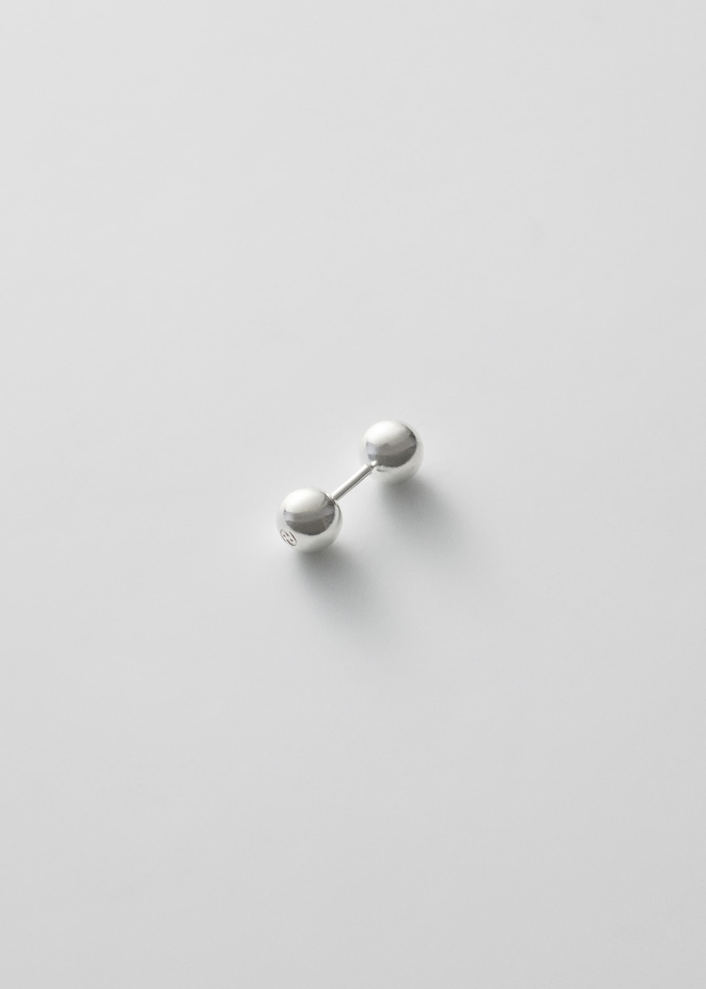 Pearl earring stud