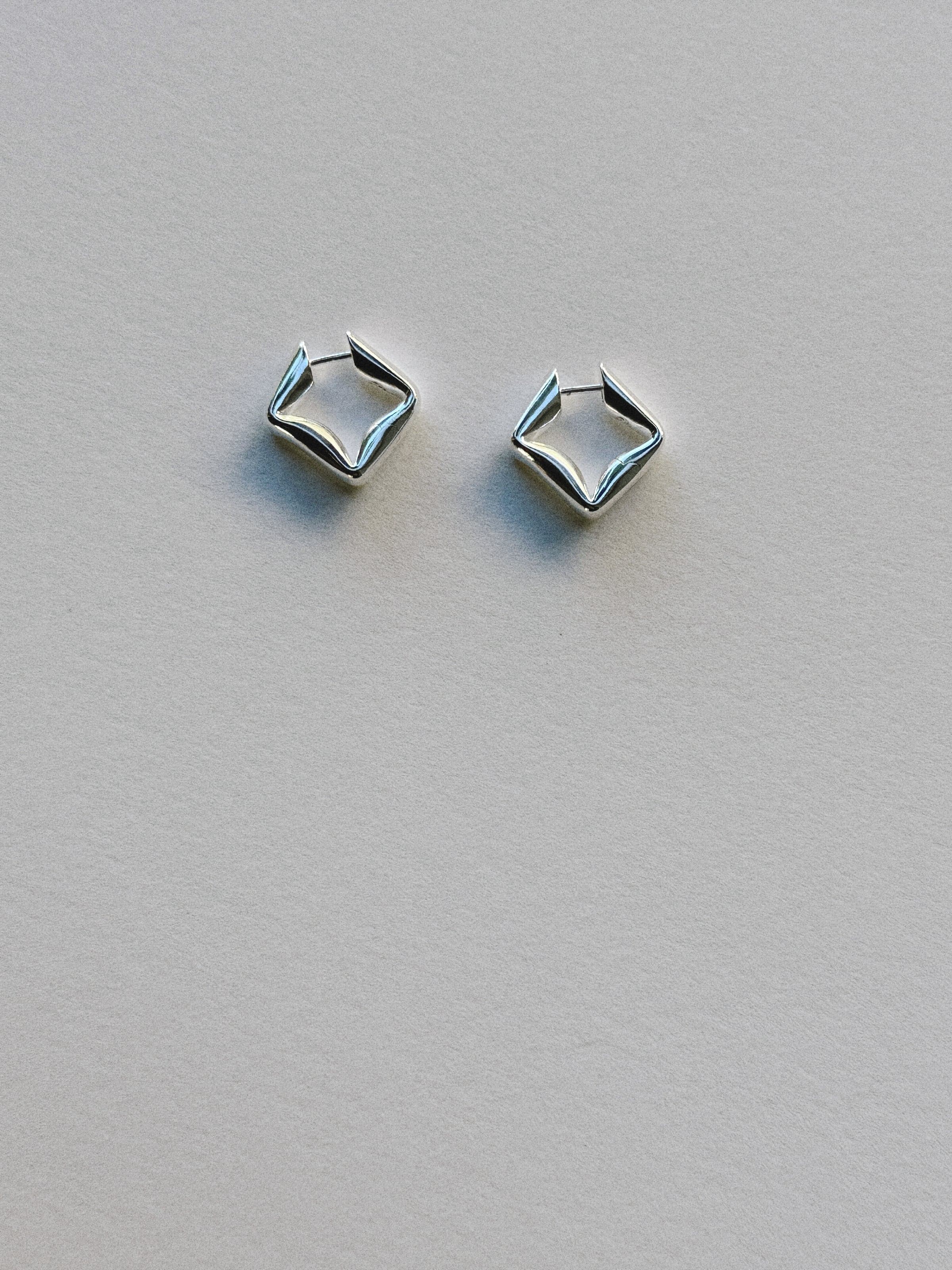 Straw earrings small