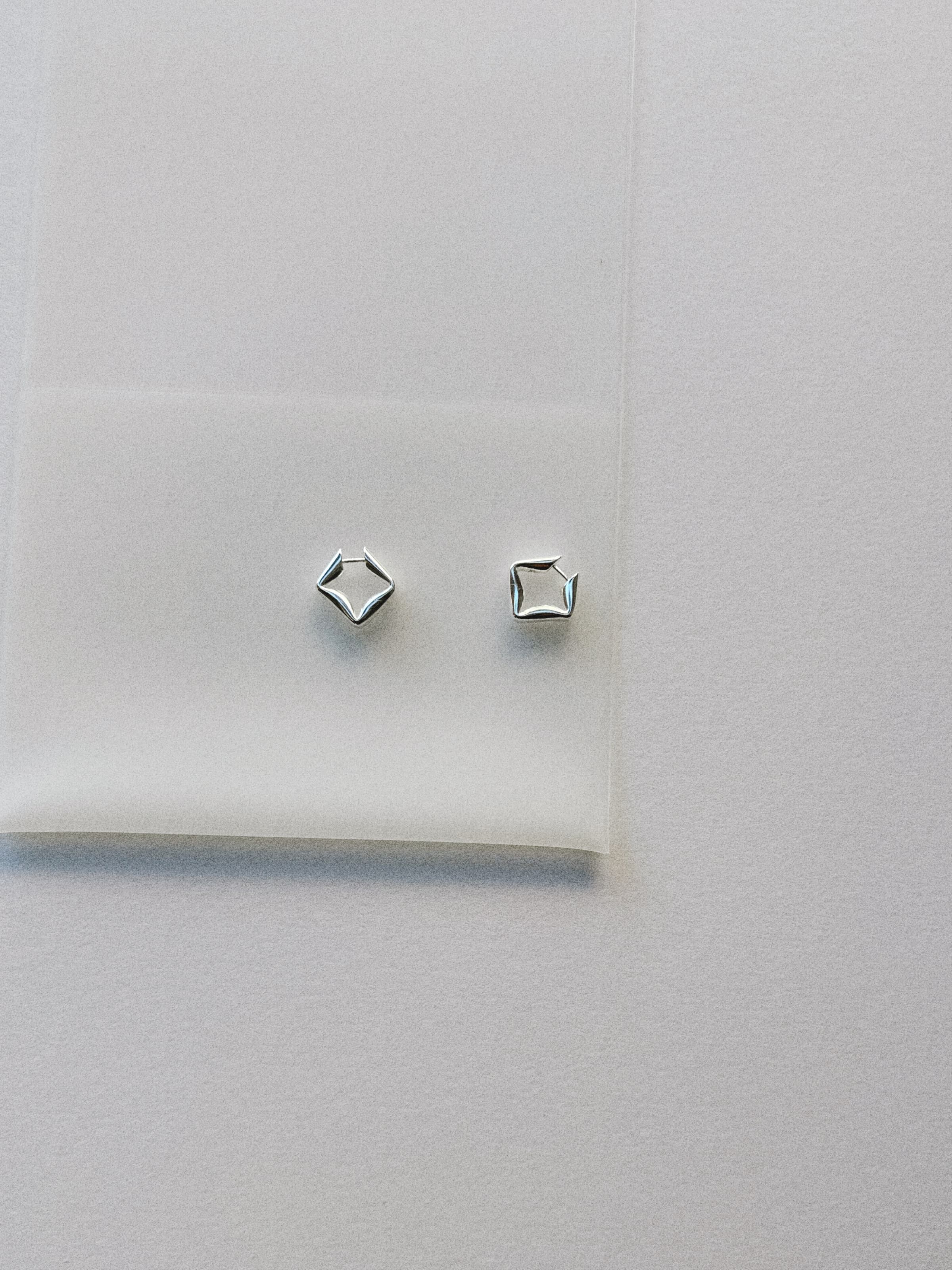 Straw earrings small