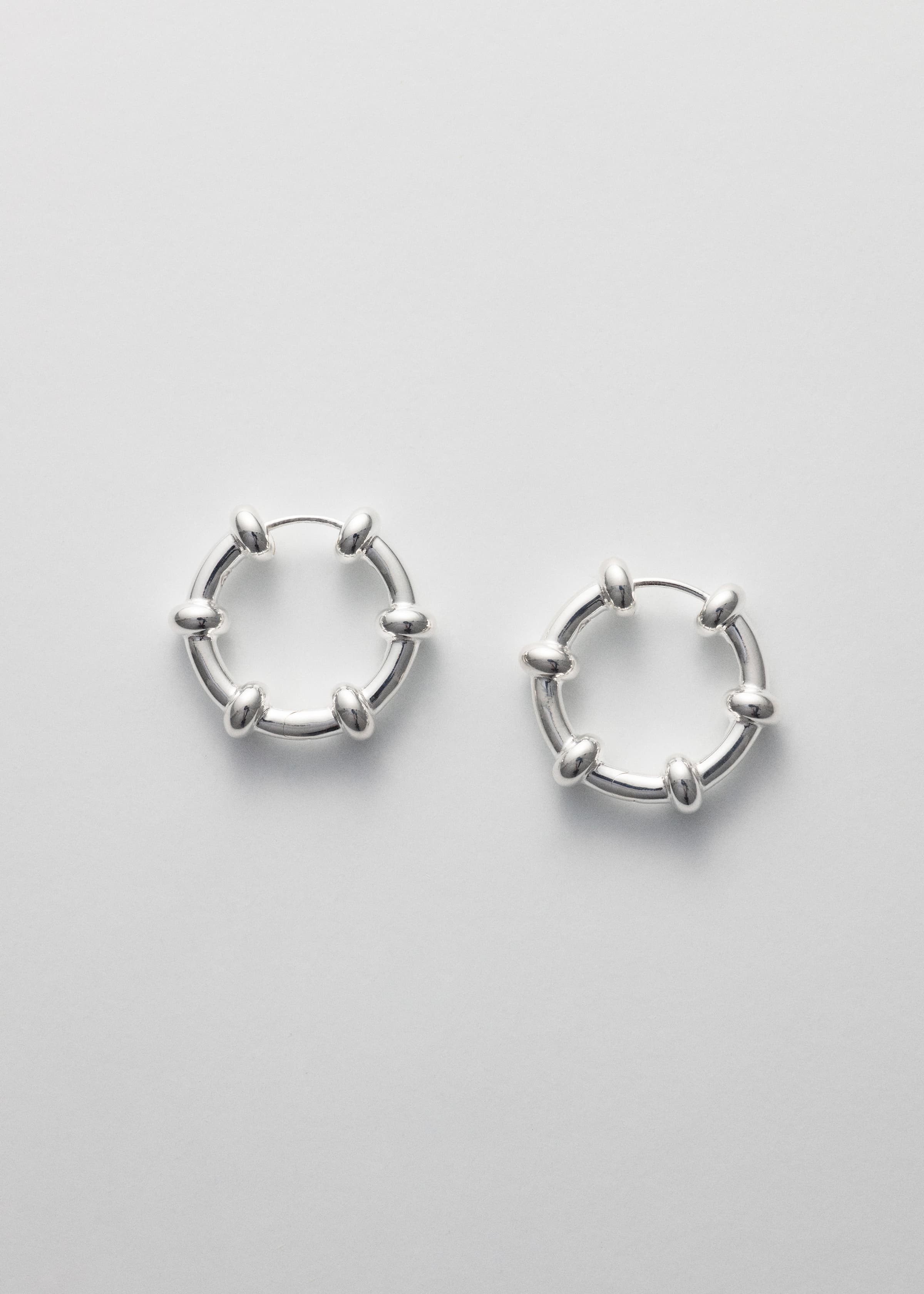 Spin earrings