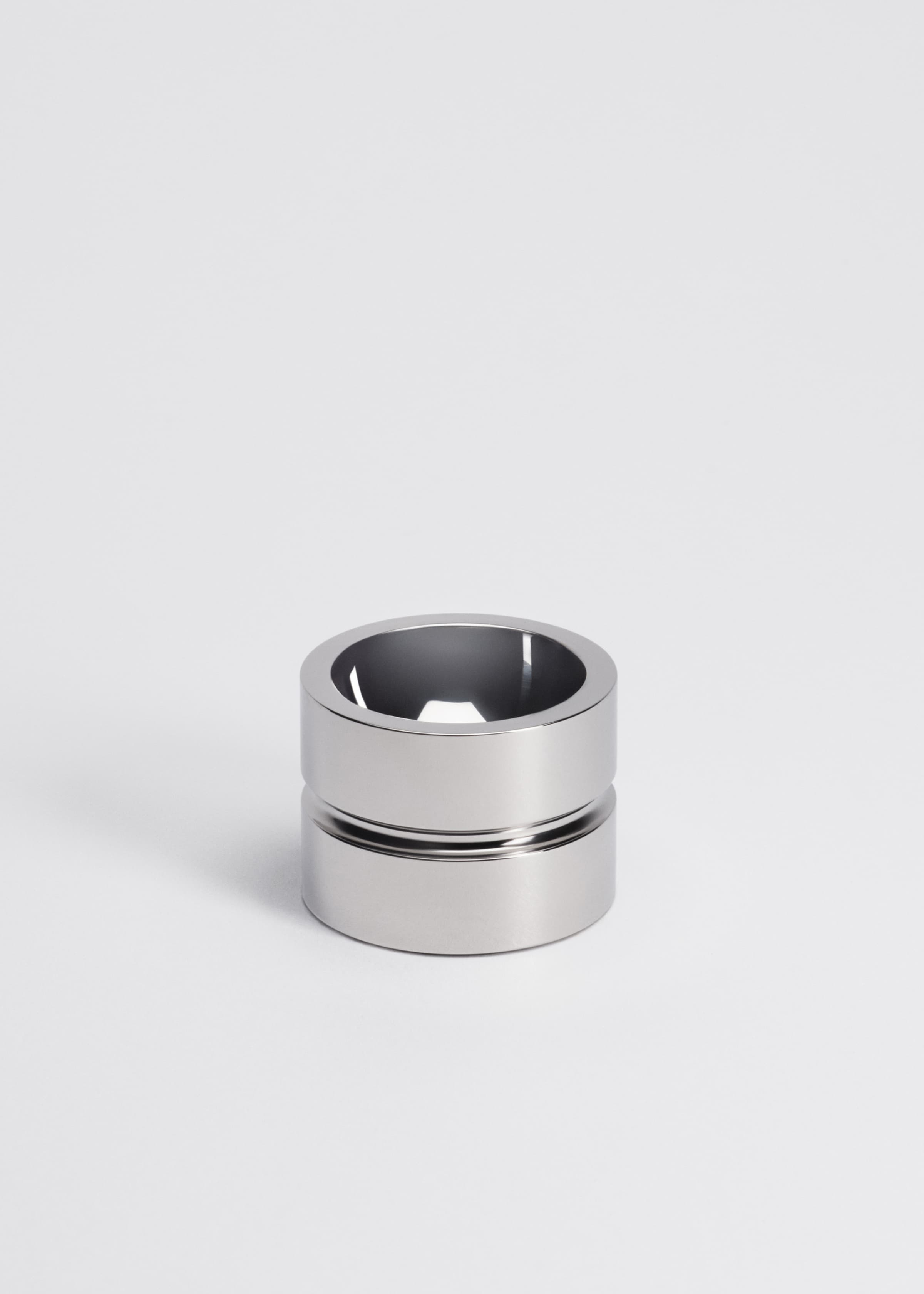 Egg cup 01
