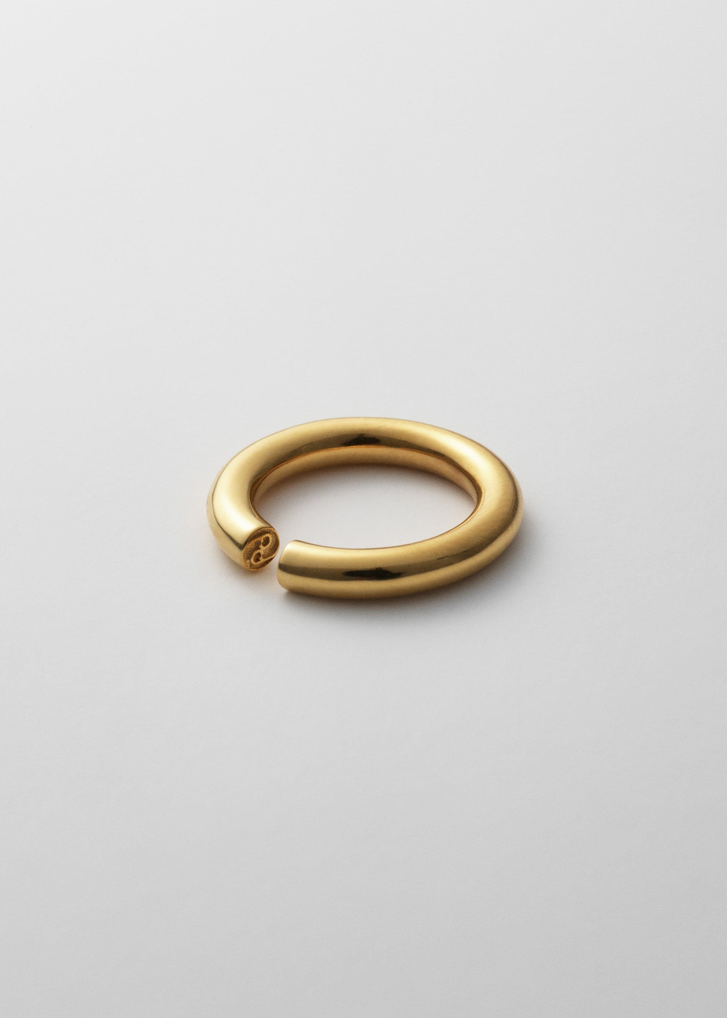 Ring 02
