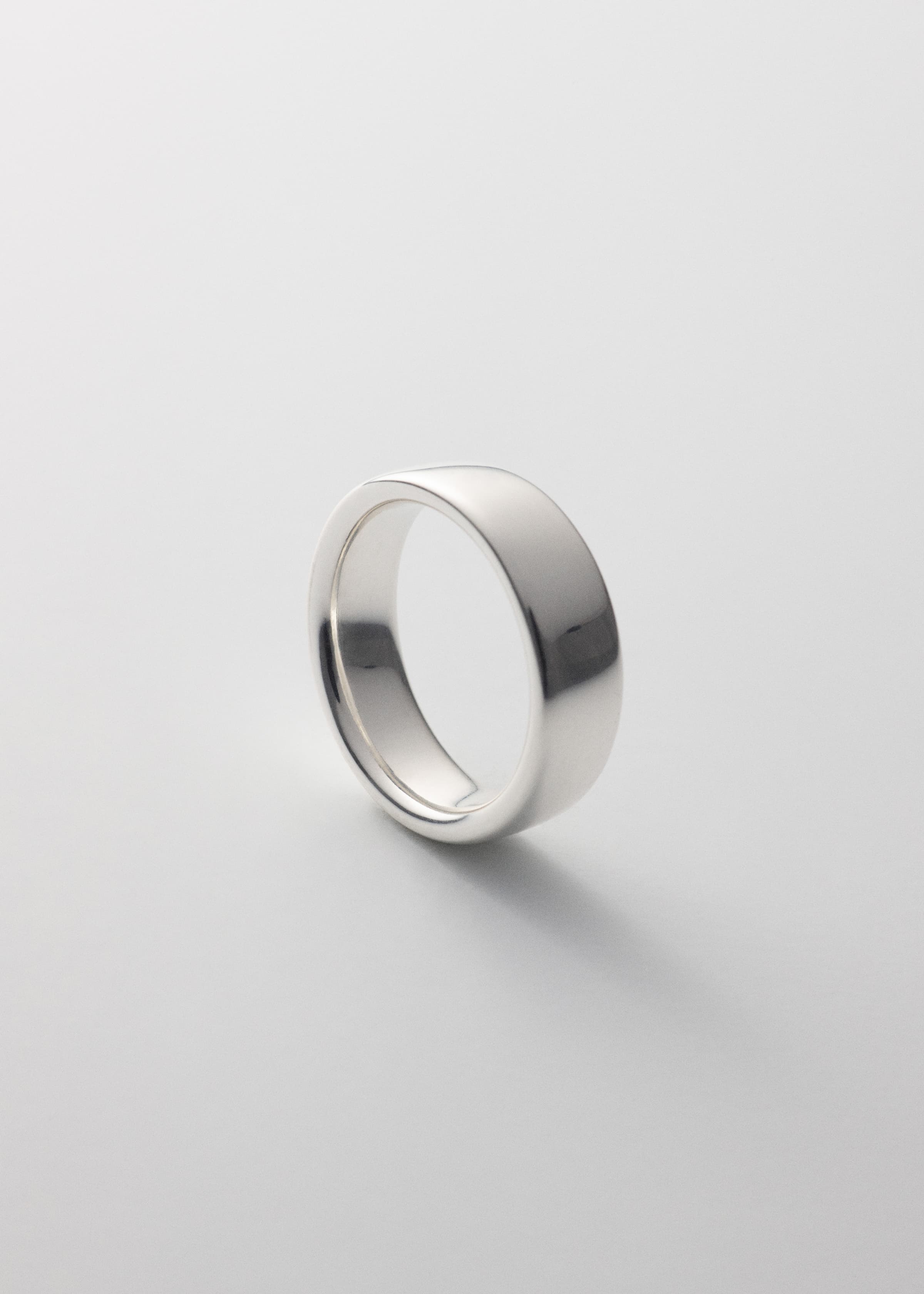 Ring 04
