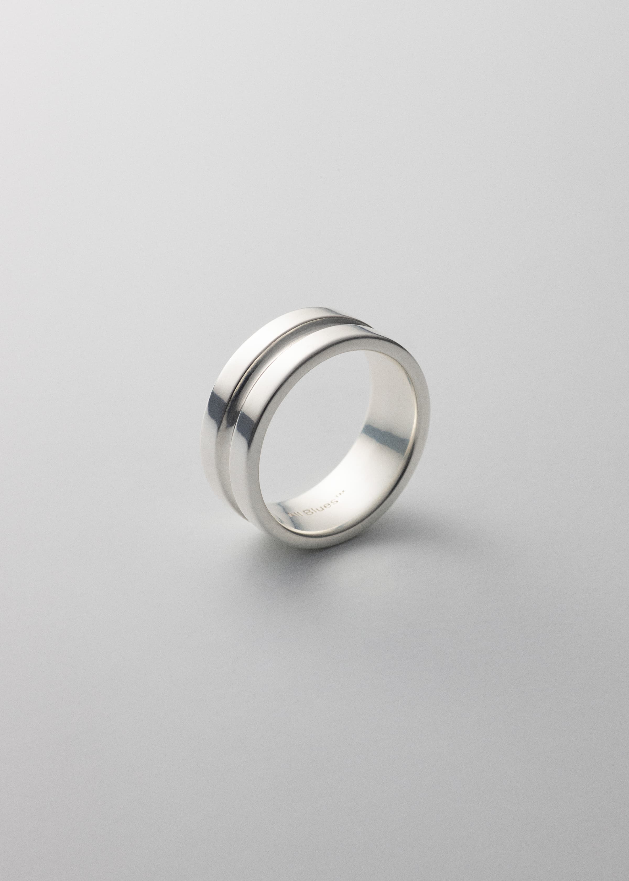 Ring 02